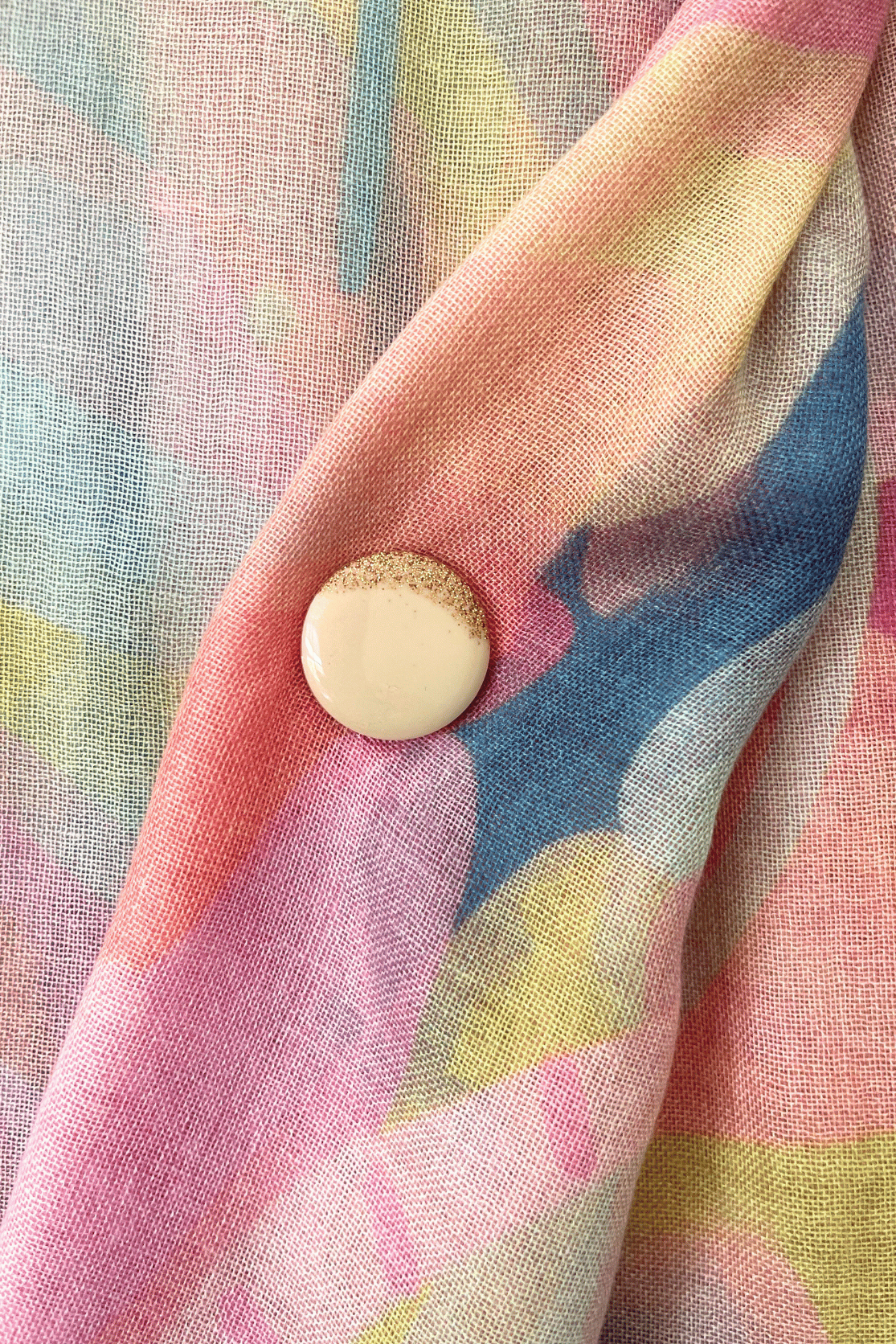 Resin Reversible Magnet Brooch - Cara Cashmere