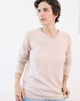 Cashmere Champagne V Neck Jumper - Cara Cashmere