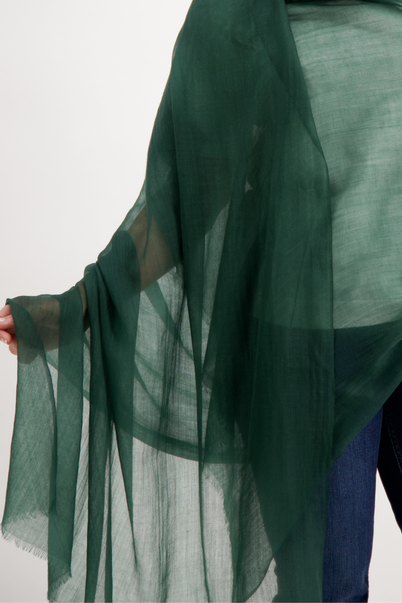 Cashmere Rich Green Aura Scarf - Cara Cashmere