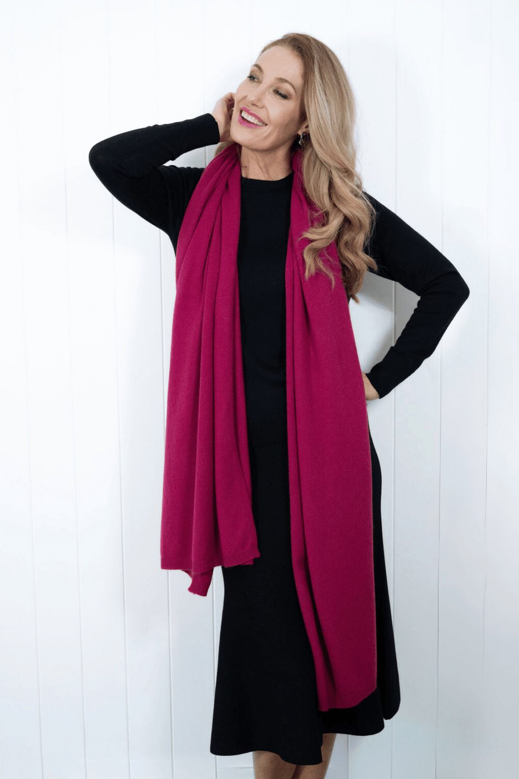 Elevate your winter wardrobe with the luxurious Pure Cashmere Wrap in