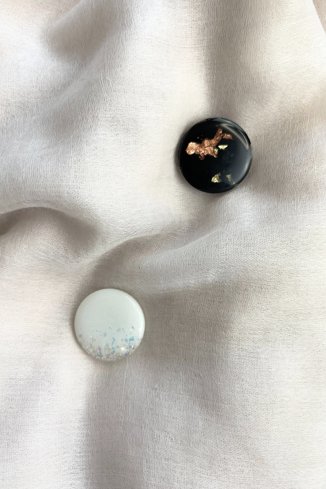 Resin Reversible Magnet Brooch - Cara Cashmere