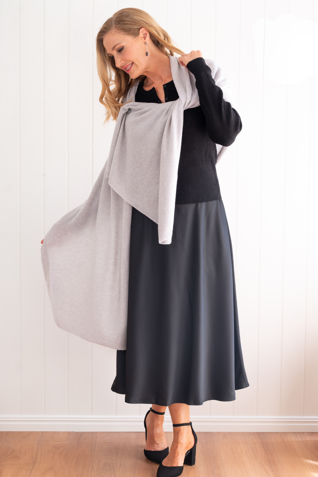 PRE-ORDER Cashmere Sparkle Wrap - Silver - Cara Cashmere