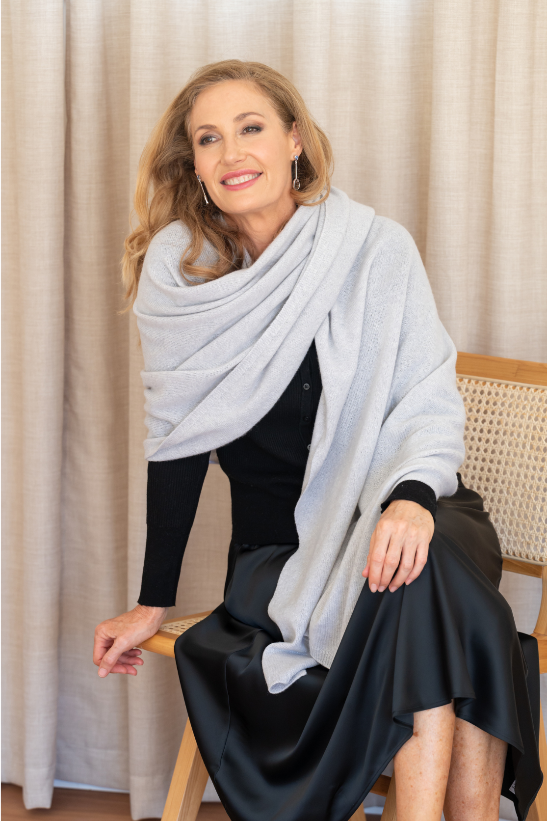 PRE-ORDER Cashmere Sparkle Wrap - Silver - Cara Cashmere