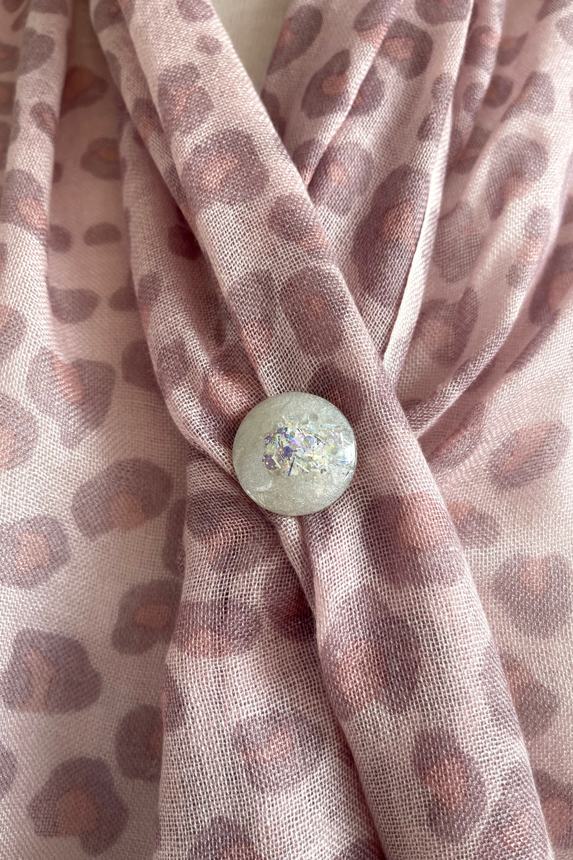 Resin Reversible Magnet Brooch - Cara Cashmere