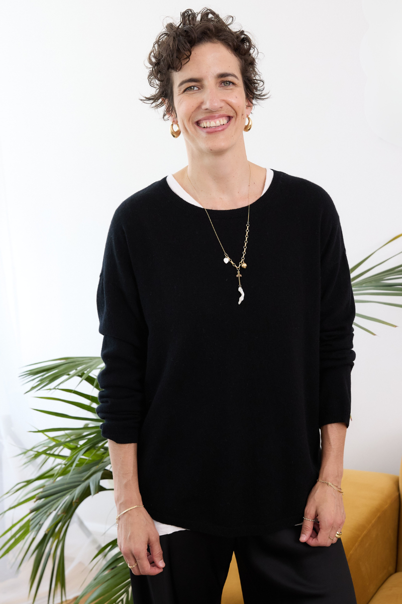 Cashmere Black Crew Jumper - Cara Cashmere