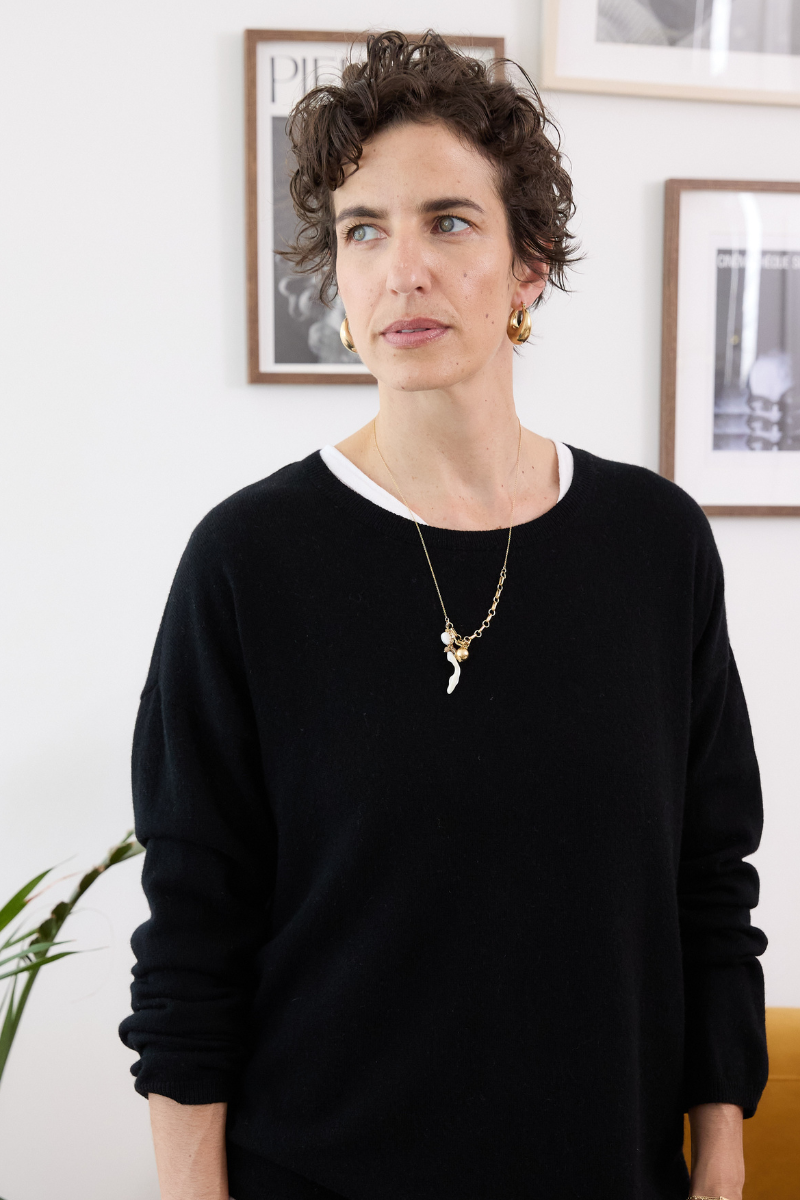Cashmere Black Crew Jumper - Cara Cashmere