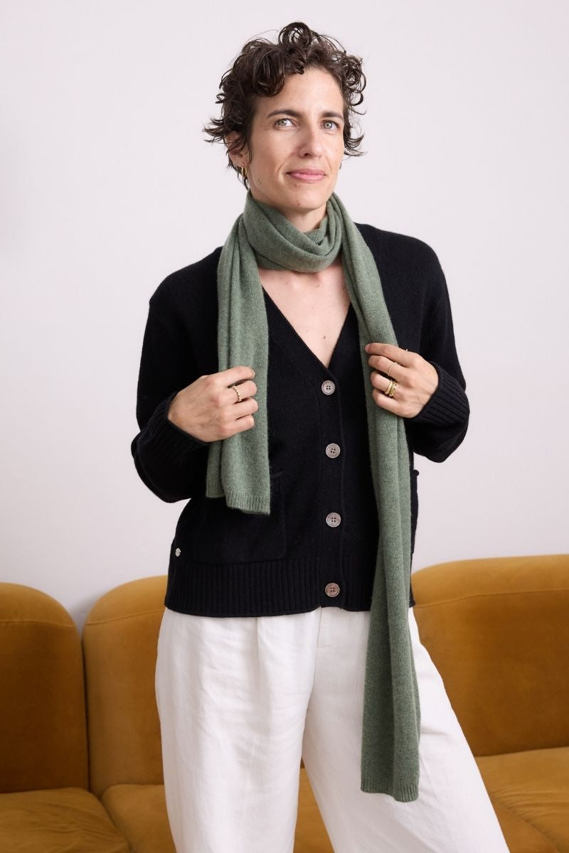 Cashmere Black Allure V Neck Cardigan Knit - Cara Cashmere