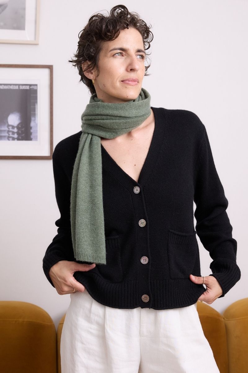 Cashmere Black Allure V Neck Cardigan Knit - Cara Cashmere