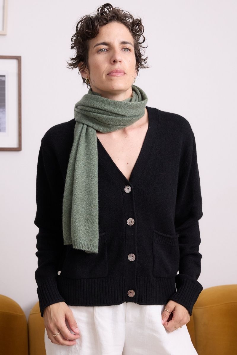 Cashmere Black Allure V Neck Cardigan Knit - Cara Cashmere