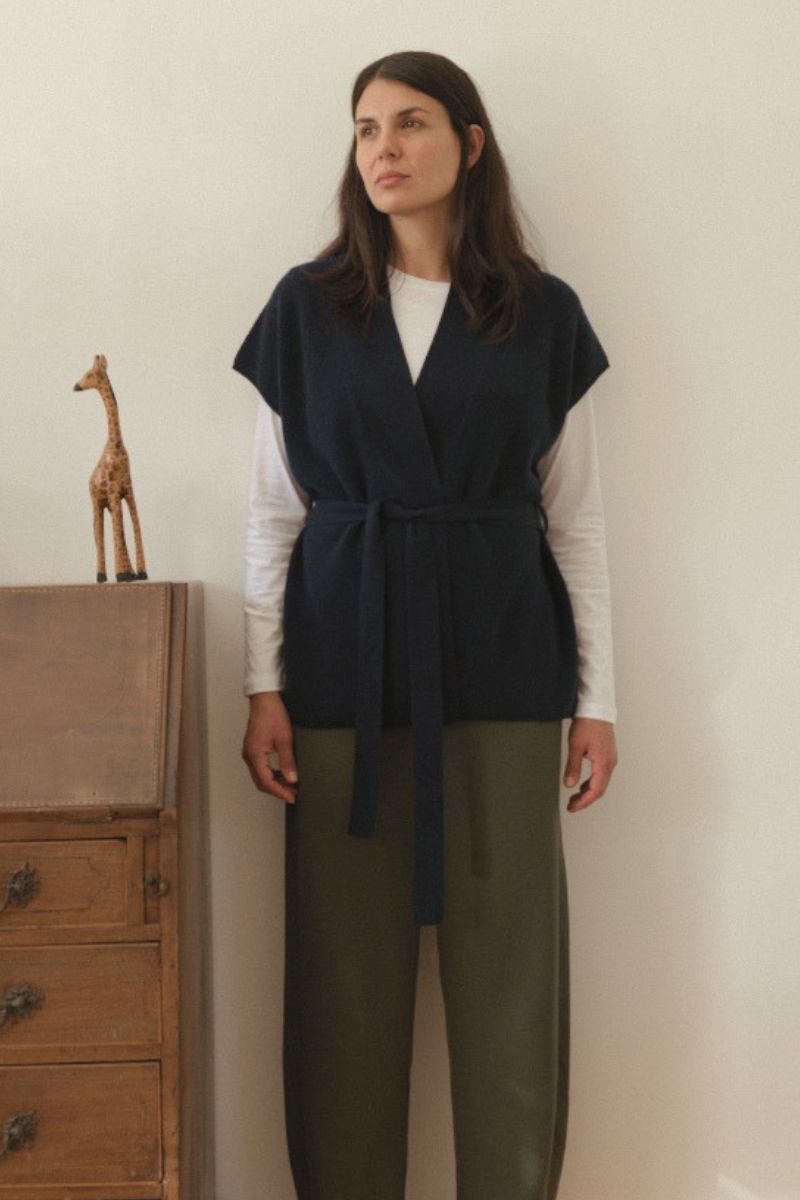 Cashmere Rib Elara Wrap Sleeveless Cardigan - Navy