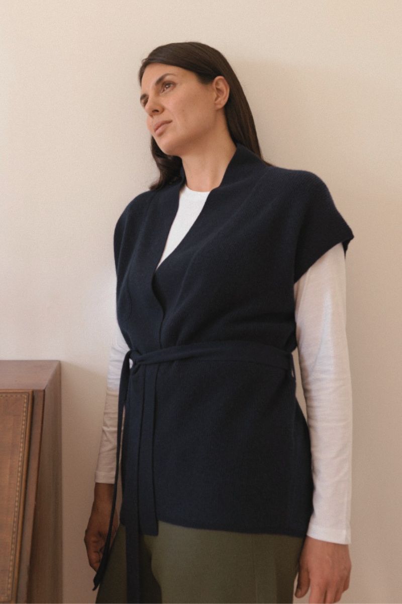 Cashmere Rib Elara Wrap Sleeveless Cardigan - Navy