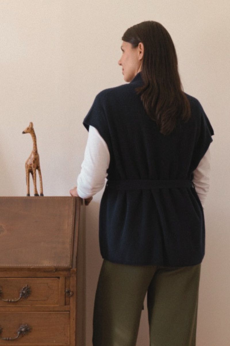 Cashmere Rib Elara Wrap Sleeveless Cardigan - Navy