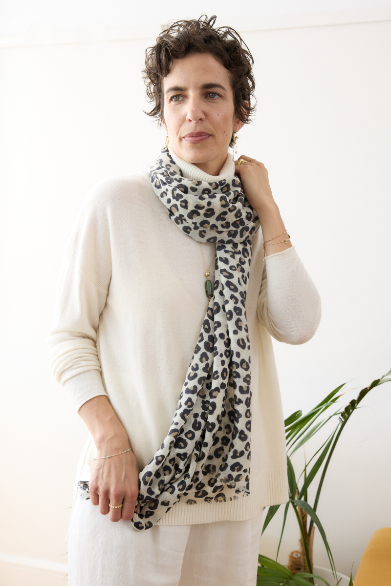 Cashmere Snow Cara Leopard Scarf