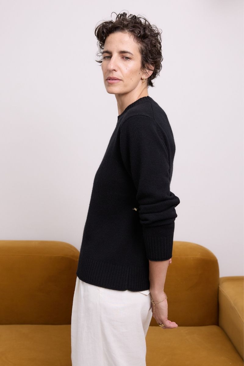 Cashmere Black Serene Crew Sweater - Cara Cashmere