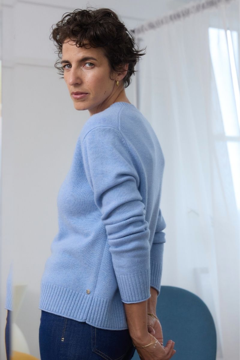 Cashmere Soft Blue Serene Crew Sweater - Cara Cashmere