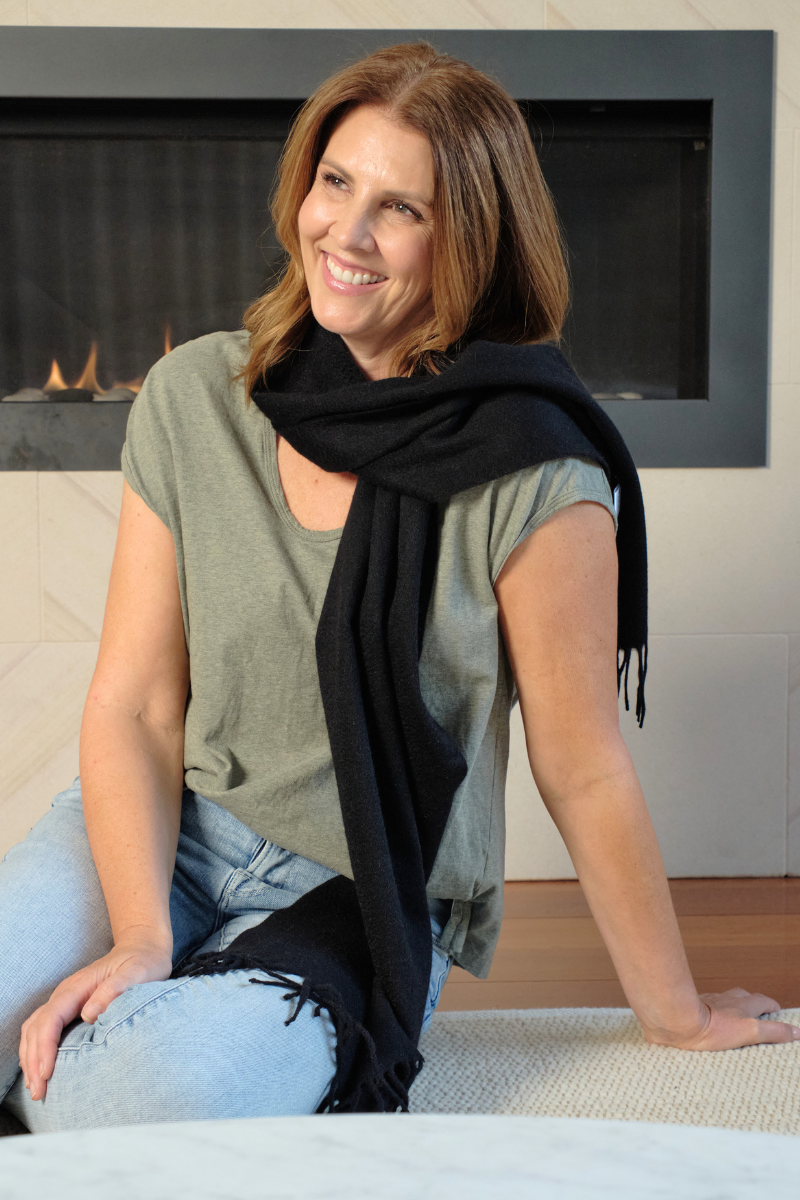 Cashmere Black Lara Scarf - Cara Cashmere