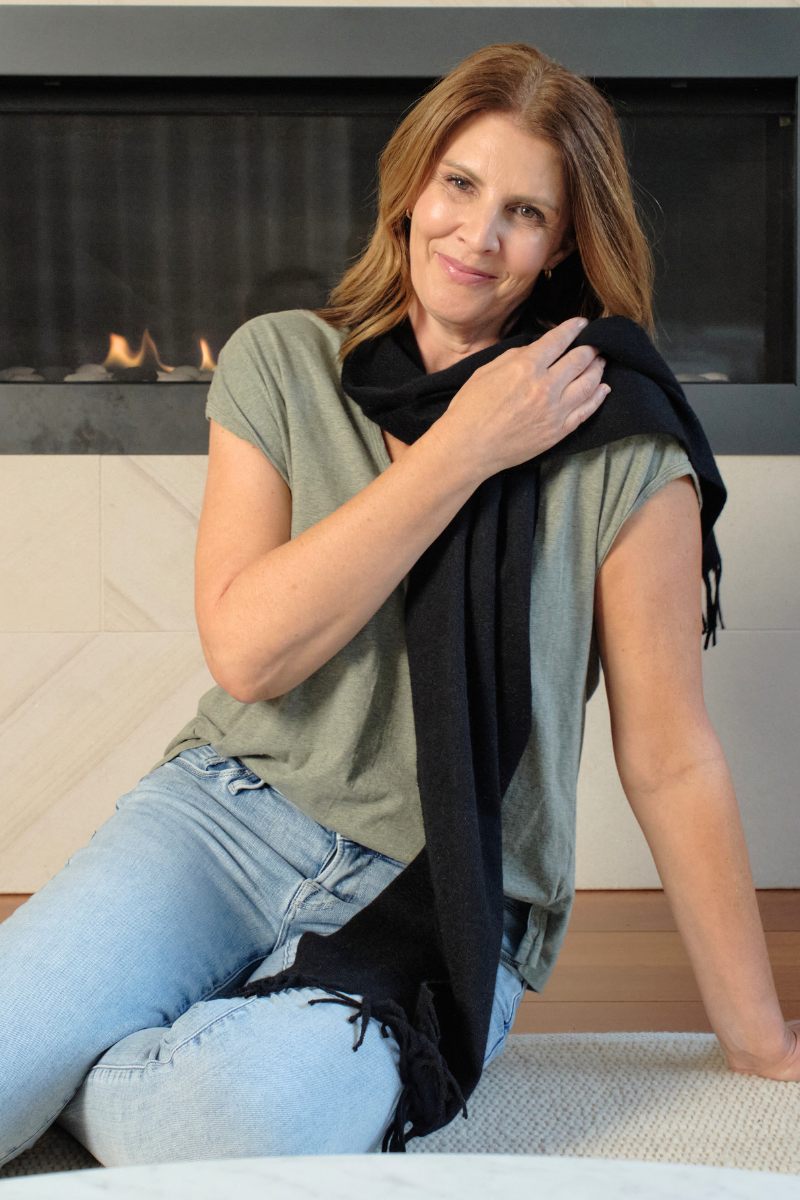 Cashmere Black Lara Scarf - Cara Cashmere